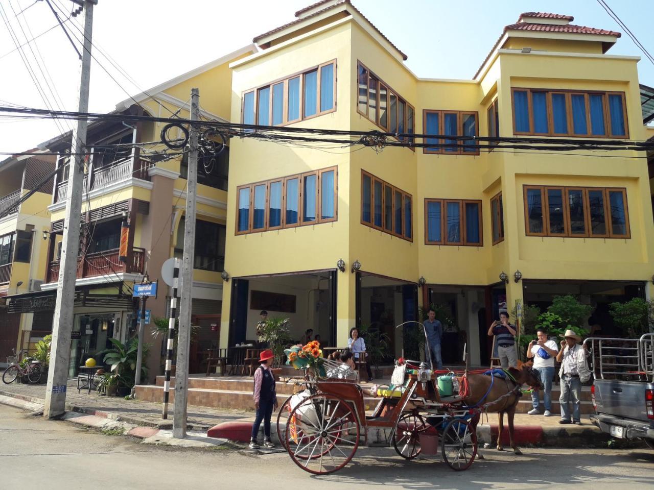 Hotel Ban Mae Boonthong Lampang Esterno foto