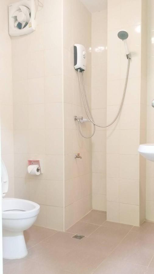 Hotel Ban Mae Boonthong Lampang Esterno foto