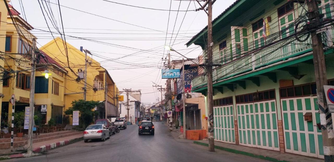 Hotel Ban Mae Boonthong Lampang Esterno foto