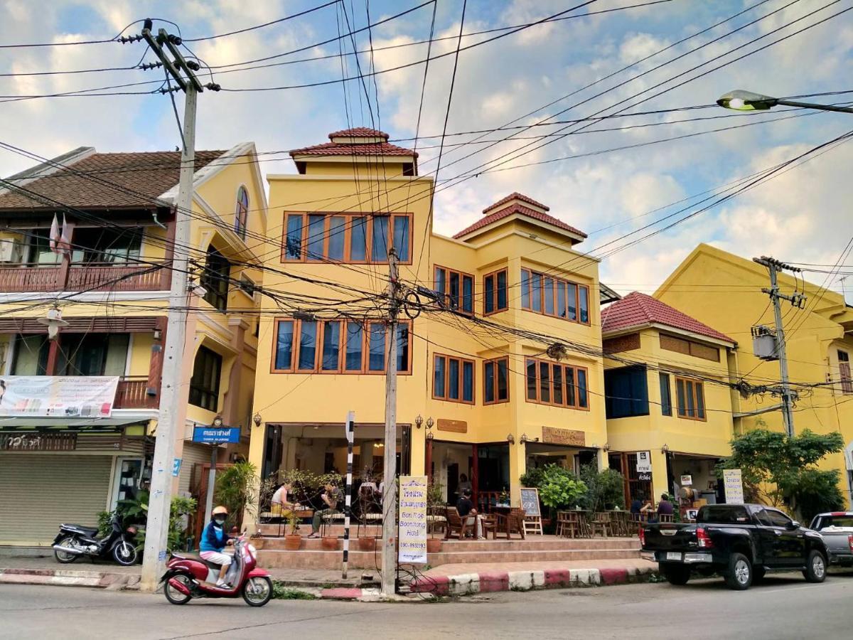 Hotel Ban Mae Boonthong Lampang Esterno foto